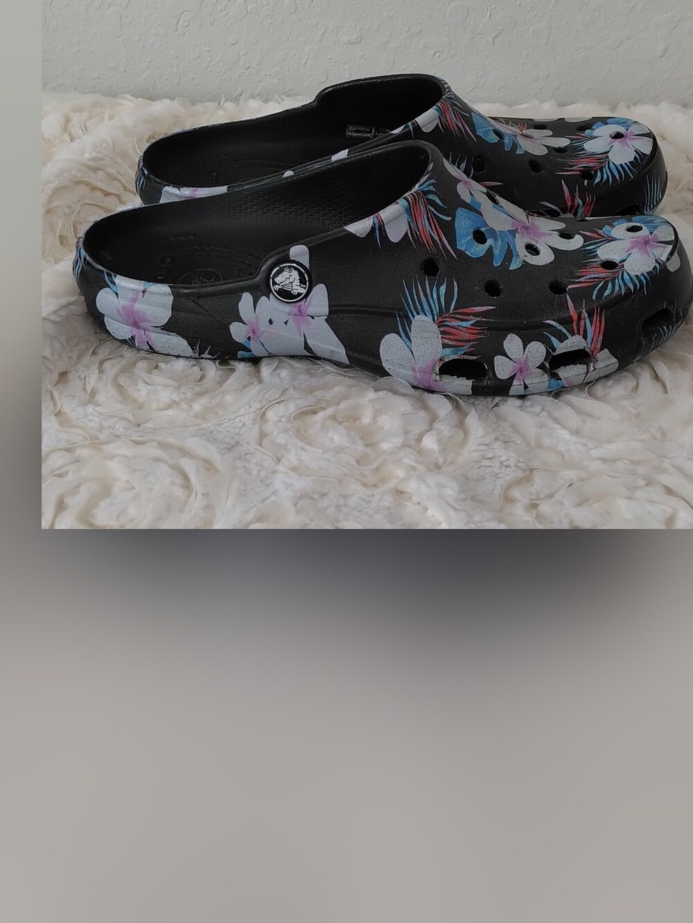 Women's Black Floral Slip-On Clogs - Tropical Print - Picture 5 of 8